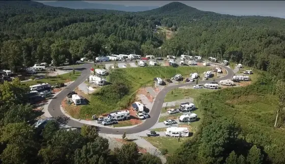 Cómo buscar camping y elegir un área camper sin sorpresas